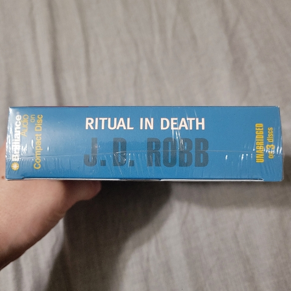 J.D. Robb Ritual in Death An Eve Dallas Novel Audio Book 3CD Nora Roberts Sealed - Picture 8 of 8